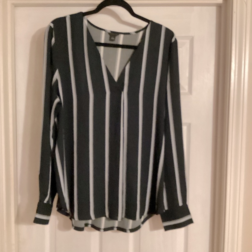Ann Taylor Popover Top Blouse Striped Navy  V-neck size L EUC